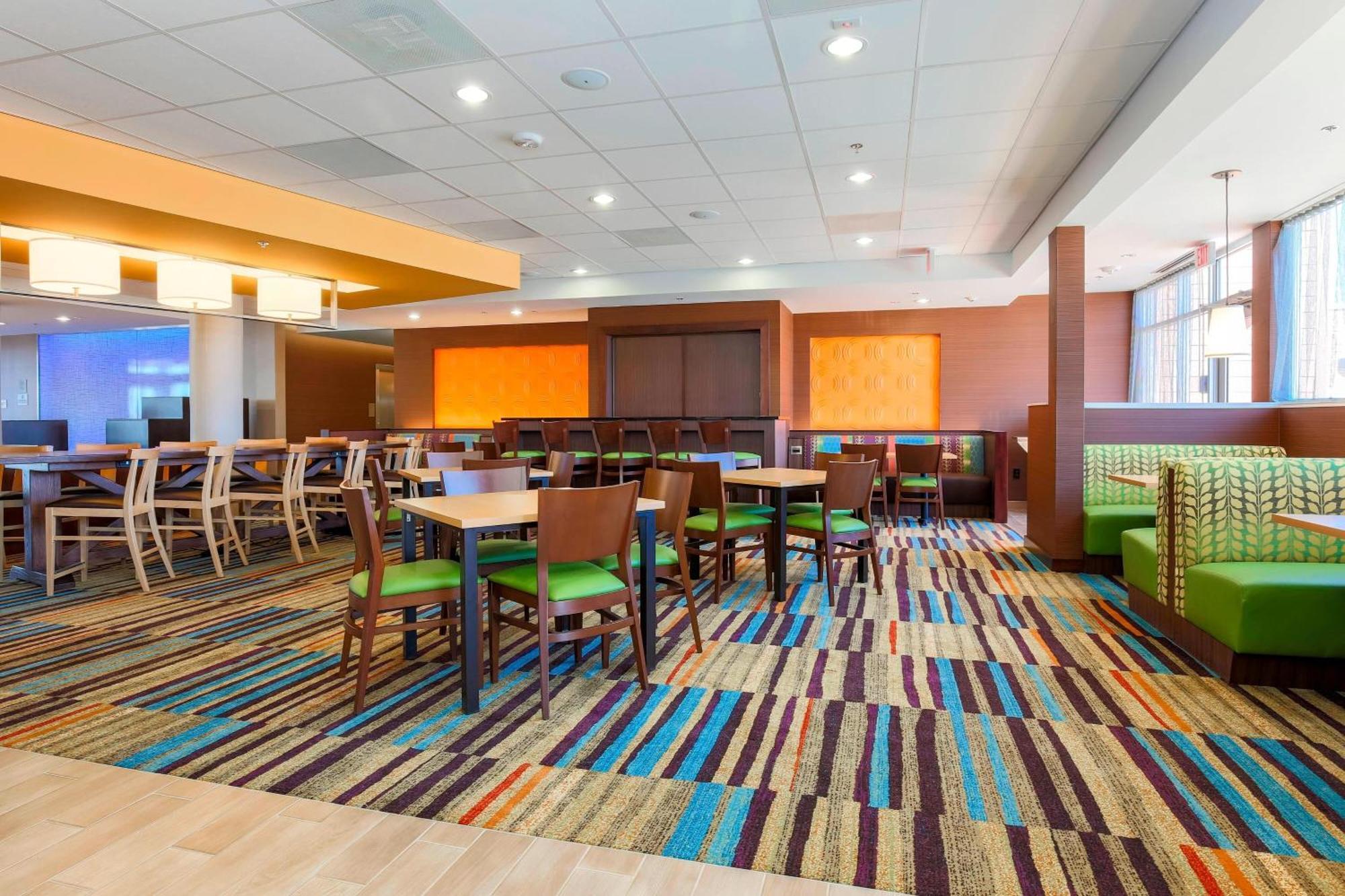 Fairfield Inn & Suites By Marriott Pleasanton Exterior foto
